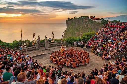 Uluwatu Turu - Kecak Dance 