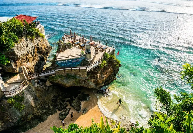Uluwatu Turu - Blue Point Beach