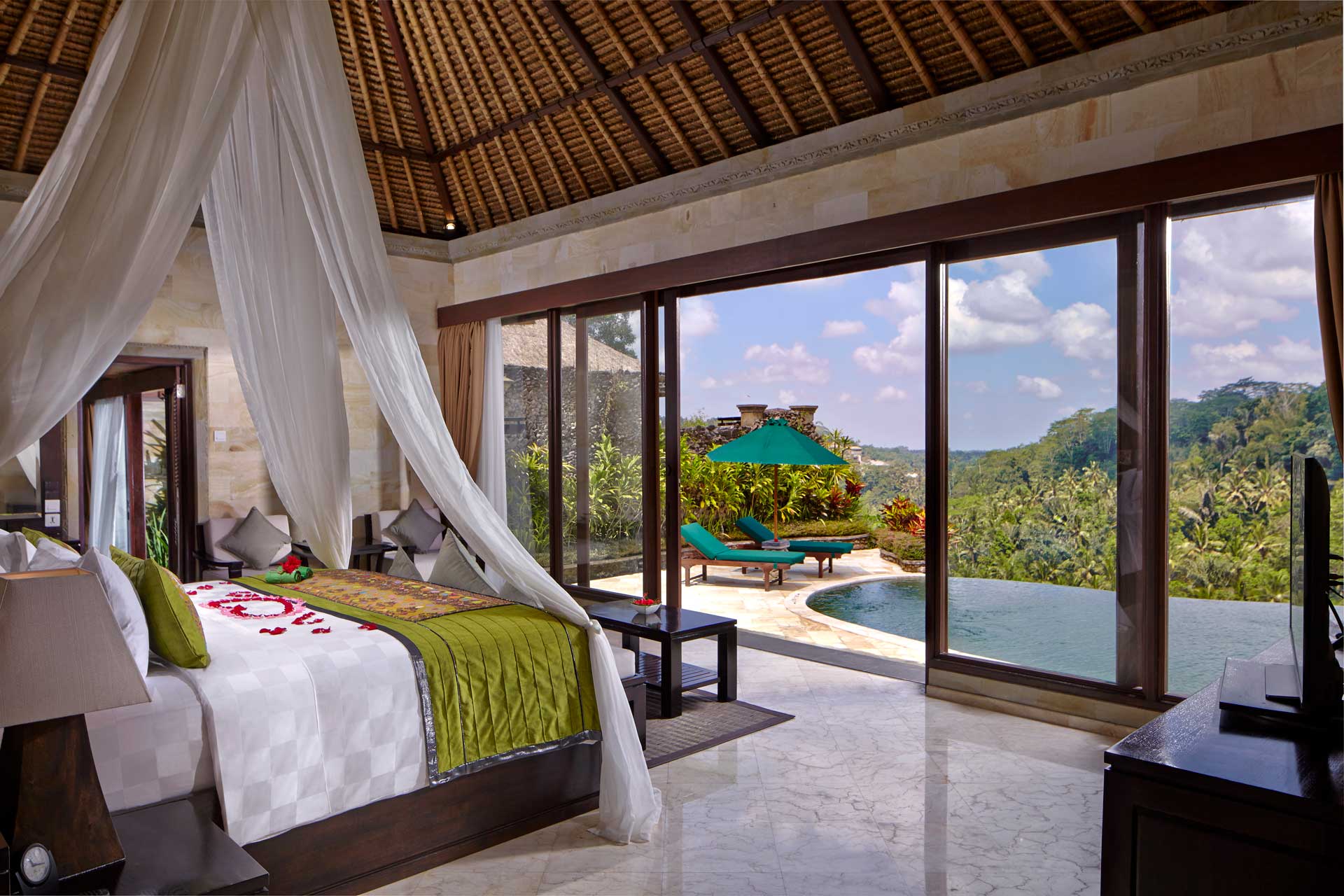 1.Gün Bali'ye Varış,Karşılama ve Royal Pita Maha  Otele Transfer