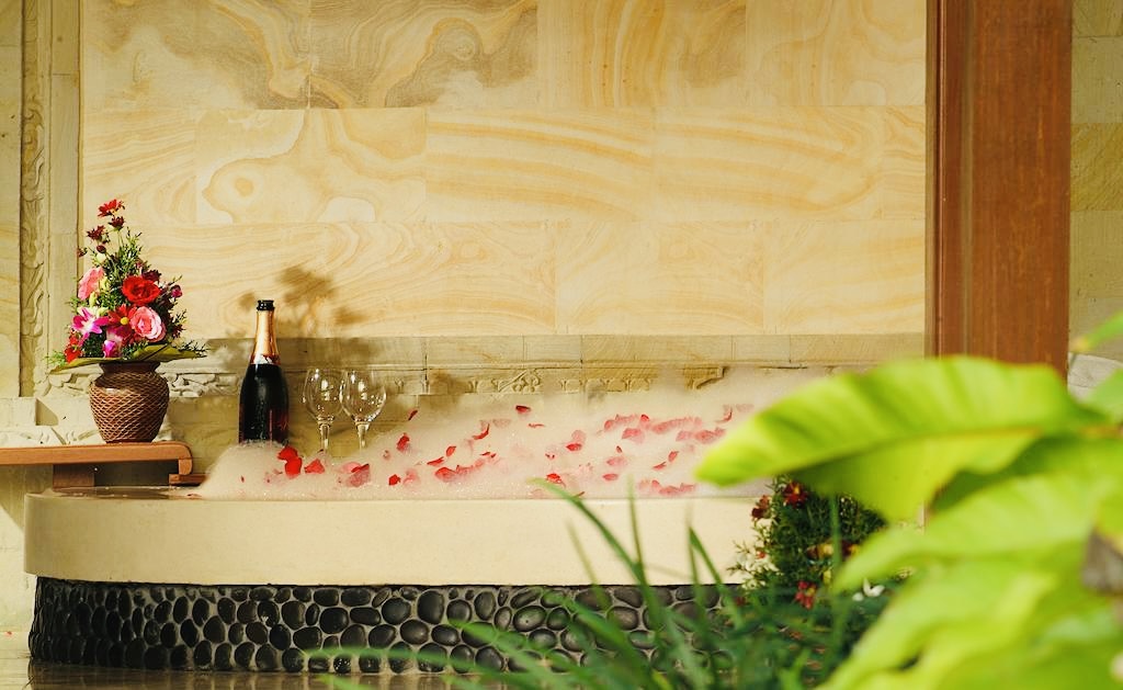 3 Gece The Royal Pita Maha Özel Havuzlu Villa & 4 gece Mercure Bali Legian Superior Room